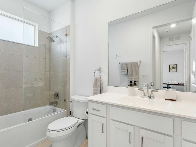 Продажа дома по адресу 13404 Brotherhood Way - фото 6826999