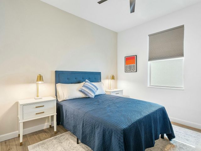 Продажа дома по адресу 13404 Brotherhood Way - фото 6827001