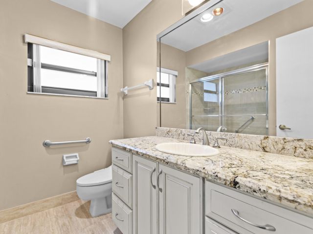 Продажа дома по адресу 7974 Cloverfield Circle - фото 6814342