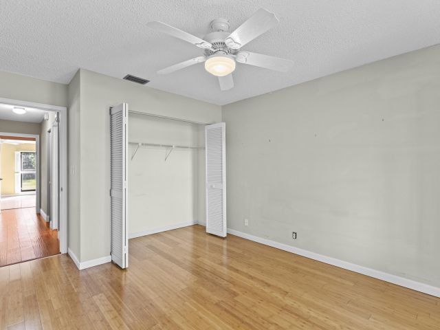 Продажа дома по адресу 7974 Cloverfield Circle - фото 6814343