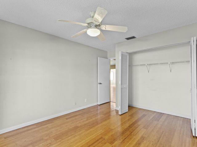 Продажа дома по адресу 7974 Cloverfield Circle - фото 6814344