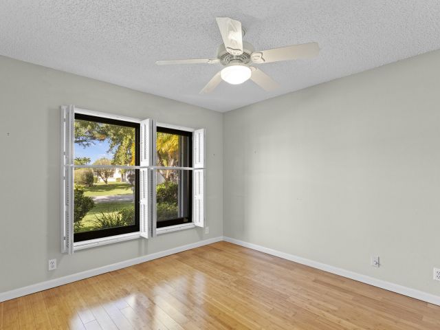 Продажа дома по адресу 7974 Cloverfield Circle - фото 6814345