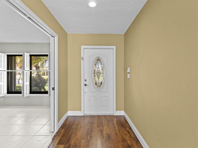 Продажа дома по адресу 7974 Cloverfield Circle - фото 6814352