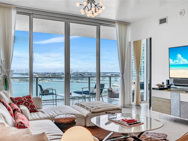 Продажа квартиры #1906 - фото 6796463