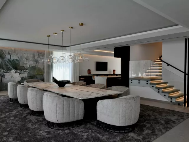 Продажа дома по адресу 375 N Hibiscus Dr - фото 6788497