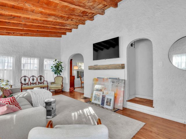 Продажа дома по адресу 529 34th Street - фото 6808486