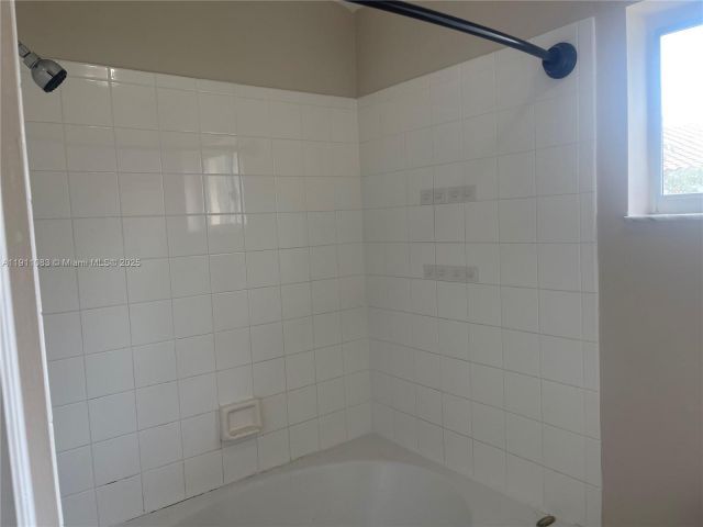 Дом в аренду по адресу 854 NW 208th Dr 854 - фото 7466942