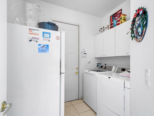 Продажа дома по адресу 9082 Bay Point Cir Circle - фото 6830098