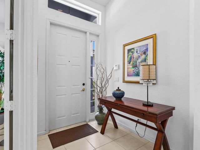 Продажа дома по адресу 9082 Bay Point Cir Circle - фото 6830109