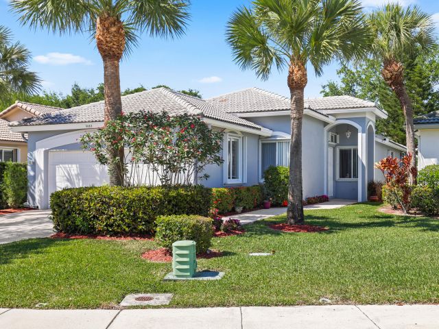 Продажа дома по адресу 9082 Bay Point Cir Circle - фото 6830112