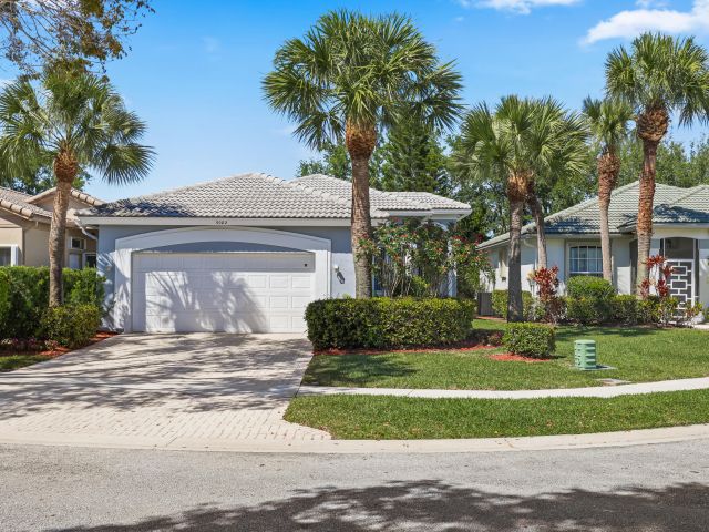 Продажа дома по адресу 9082 Bay Point Cir Circle - фото 6830113