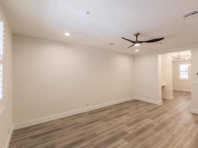 Дом в аренду по адресу 312 W Mallory Circle - фото 6798640