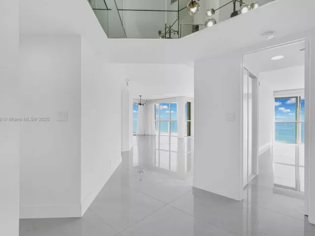 Продажа квартиры #1236 - фото 6812570