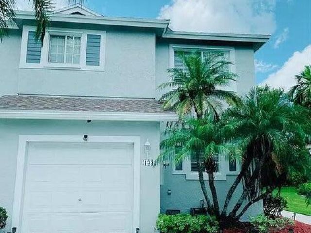 Дом в аренду по адресу 1335 SW 48th Terrace - фото 6791381