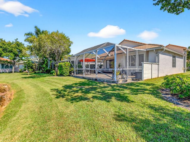 Продажа дома по адресу 2245 Sapphire Circle - фото 6808498