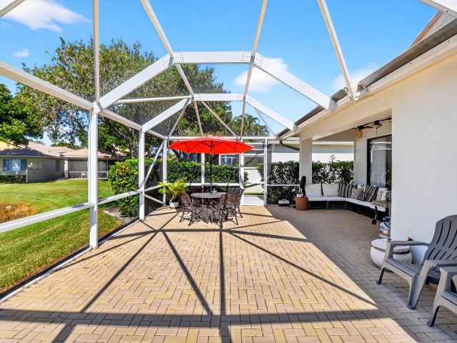 Продажа дома по адресу 2245 Sapphire Circle - фото 6808502