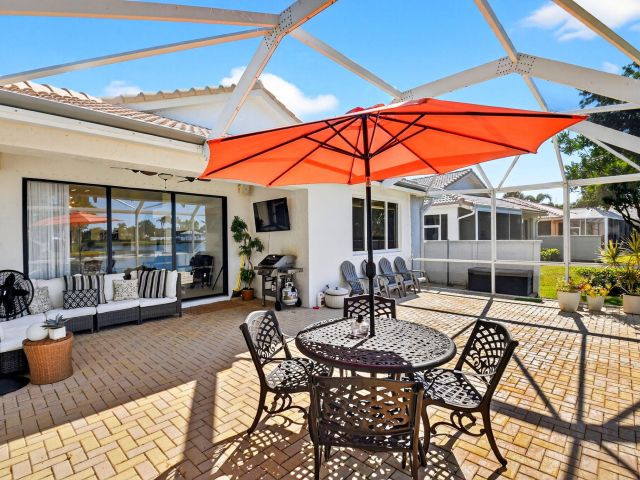 Продажа дома по адресу 2245 Sapphire Circle - фото 6808505