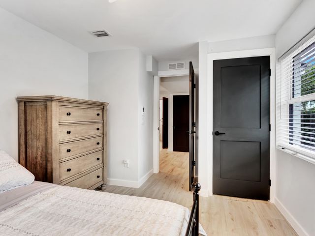 Дом в аренду по адресу 320 NW 3rd Avenue - фото 6798569