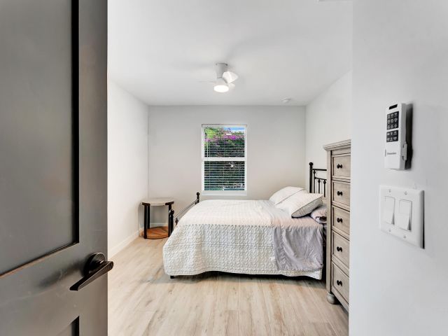 Дом в аренду по адресу 320 NW 3rd Avenue - фото 6798571