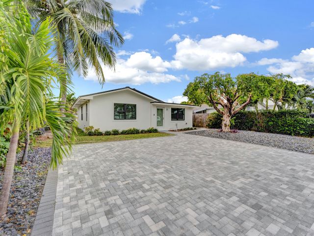 Дом в аренду по адресу 320 NW 3rd Avenue - фото 6798575