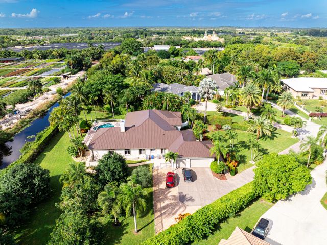 Продажа дома по адресу 15495 Tall Oak Avenue - фото 6803591