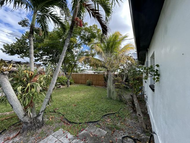 Дом в аренду по адресу 5839 Daphne Drive - - фото 6846503