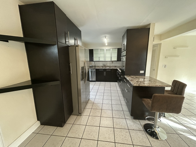 Дом в аренду по адресу 5839 Daphne Drive - - фото 6846512