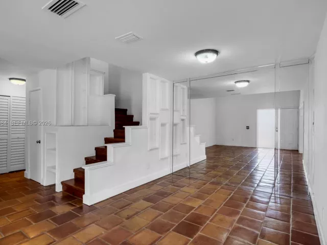 Продажа дома по адресу 20908 Leeward Ct 231-3 - фото 6792675