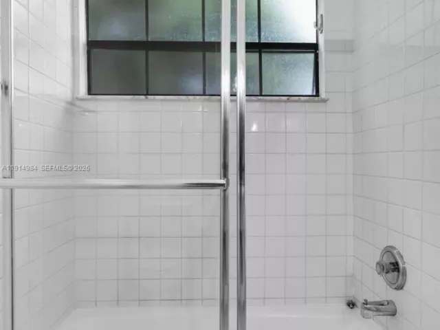 Продажа дома по адресу 20908 Leeward Ct 231-3 - фото 6792660