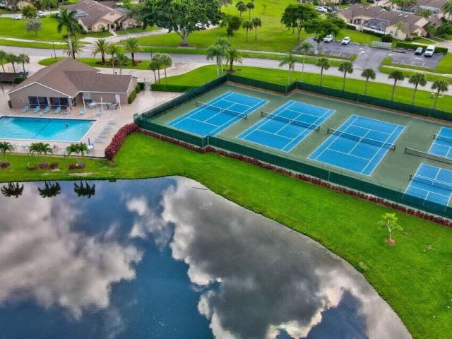 Дом в аренду по адресу 9147 Vineland Court C - фото 6814514