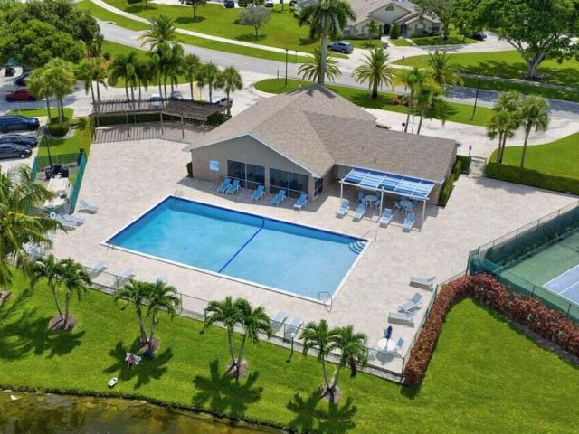 Дом в аренду по адресу 9147 Vineland Court C - фото 6814516