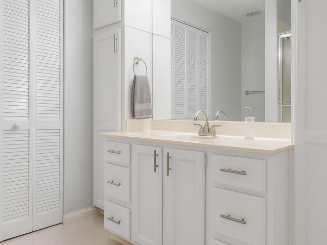 Дом в аренду по адресу 9147 Vineland Court C - фото 6814522