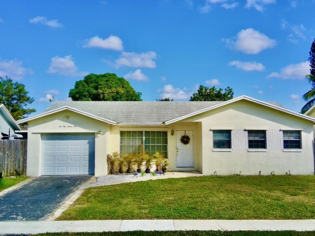 Продажа дома по адресу 22710 SW 65th Circle - фото 6808943