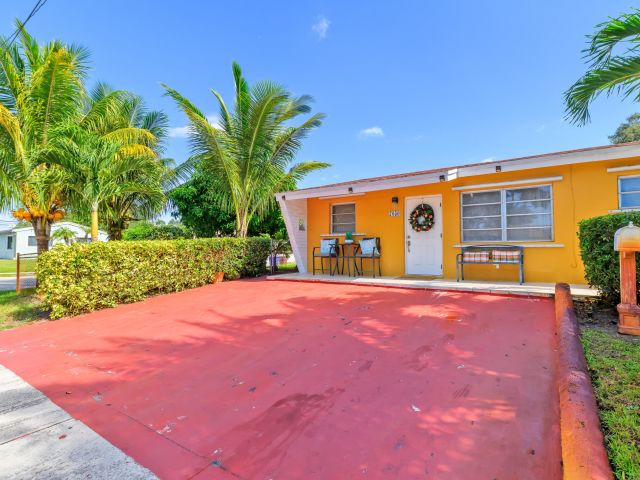 Продажа дома по адресу 7050 Raleigh Street - фото 6809653