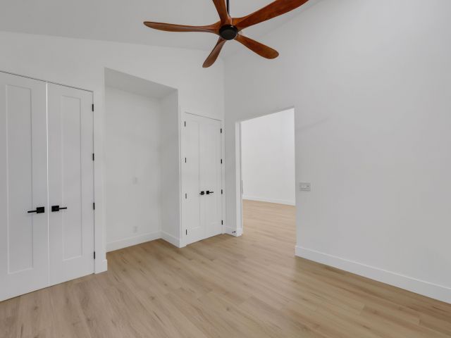 Дом в аренду по адресу 5537 NW 21 Way - фото 6797106