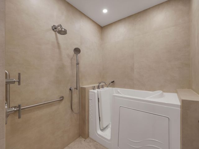 Дом в аренду по адресу 5537 NW 21 Way - фото 6797110