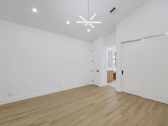 Дом в аренду по адресу 5537 NW 21 Way - фото 6797114