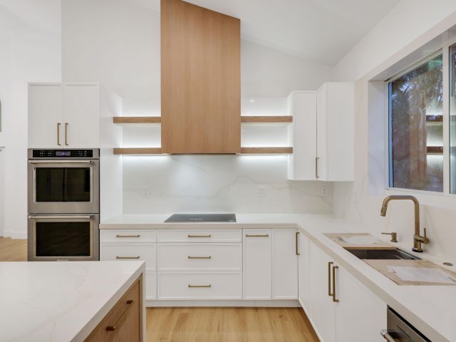 Дом в аренду по адресу 5537 NW 21 Way - фото 6797121