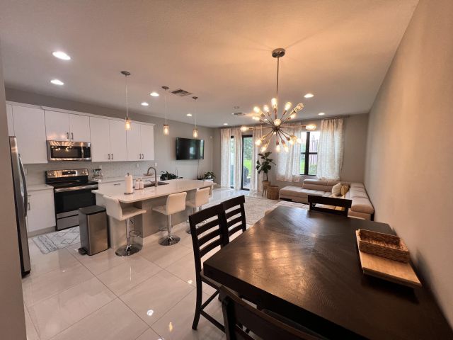 Дом в аренду по адресу 9932 Brickhill Drive - фото 6797103