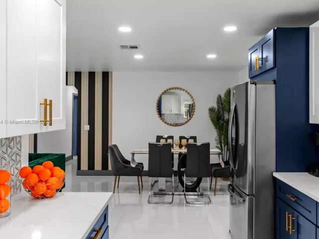 Дом в аренду по адресу 390 NW 40th St - фото 6794772