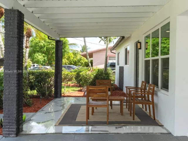 Дом в аренду по адресу 390 NW 40th St - фото 6794777