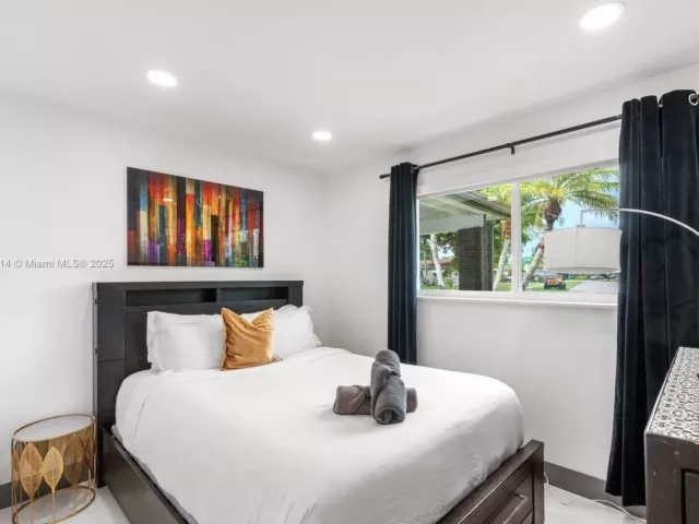 Дом в аренду по адресу 390 NW 40th St - фото 6794768