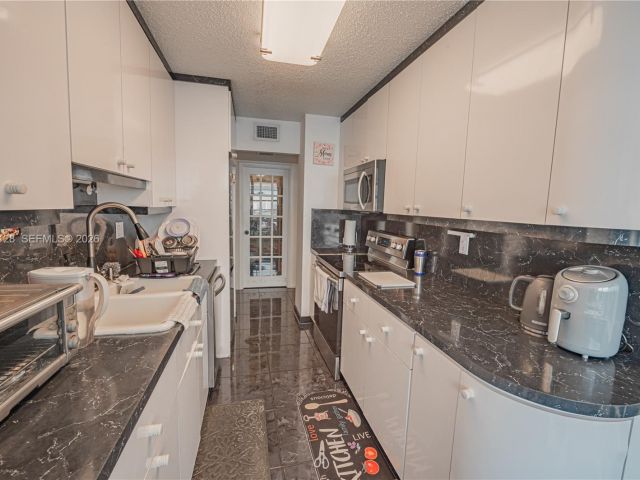 Продажа квартиры #1503 - фото 6799278