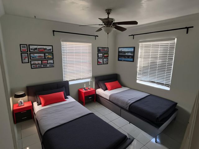 Дом в аренду по адресу 1121 NW 140 Terrace - фото 6799460