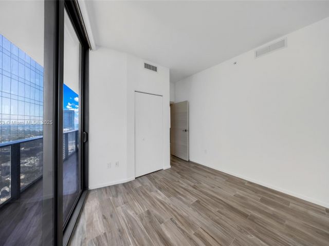 Квартира в аренду номер5204 - фото 6794883