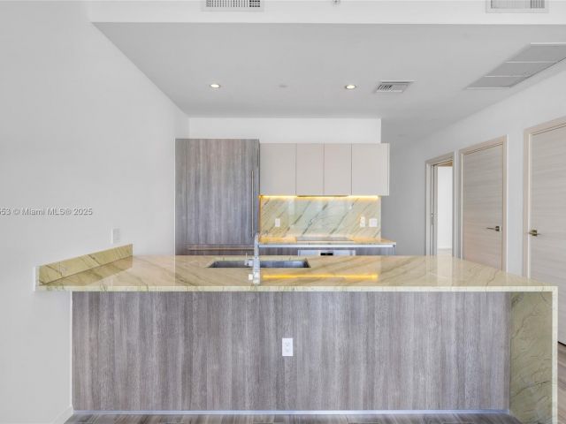 Квартира в аренду номер5204 - фото 6794890