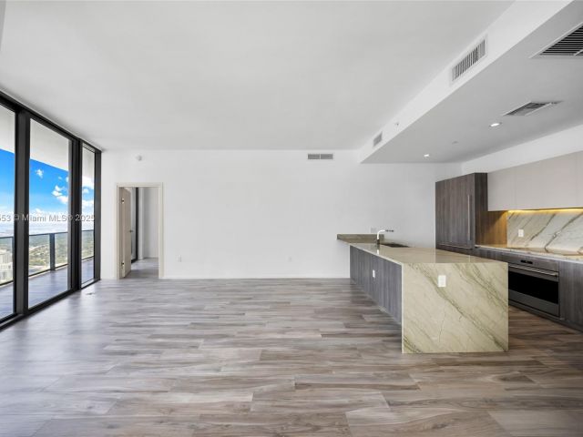 Квартира в аренду номер5204 - фото 6794895