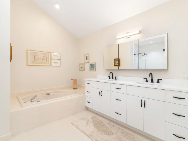 Дом в аренду по адресу 2725 Meadowlark Lane - фото 6797026