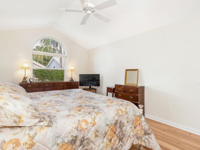 Дом в аренду по адресу 2725 Meadowlark Lane - фото 6797027