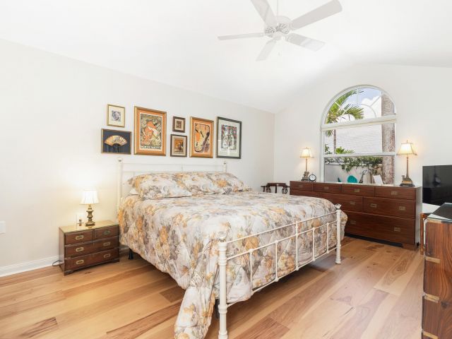 Дом в аренду по адресу 2725 Meadowlark Lane - фото 6797028